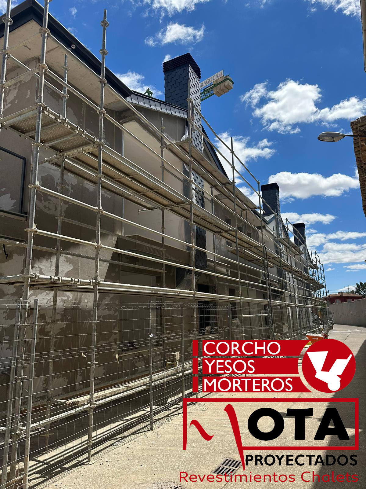 chalets con revestimiento de mortero monocapa